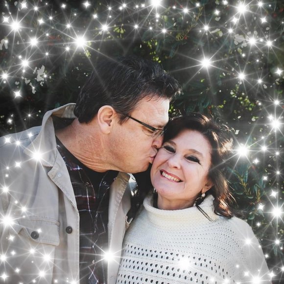 Meet your Posher, Stephanie - Picture 1 of 1